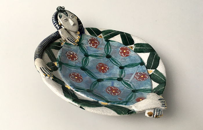 Dishy lady chilling out | Helen Martino Pottery | Cambridge Potter