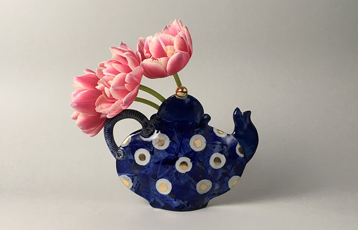 Teapot Vase | Helen Martino Pottery | Cambridge Potter